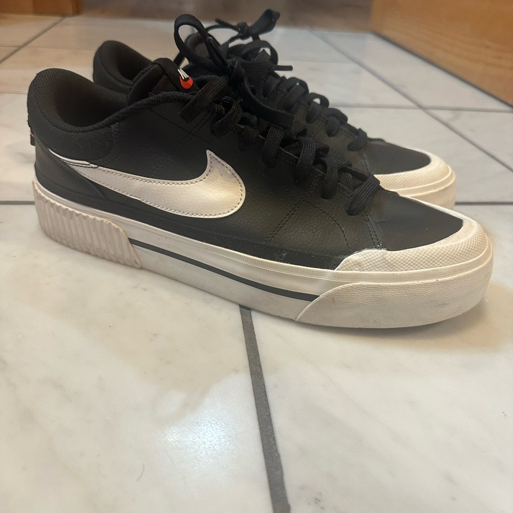 Nike platform women’s court legacy  size 12 sneakers